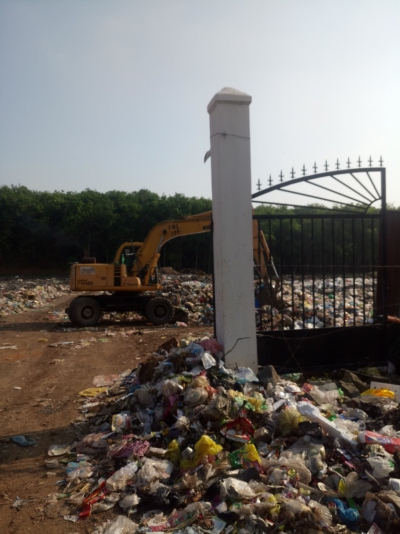 Bãi rác tại huyện Phú Riềng đang được HTX cho thu gom xử lý